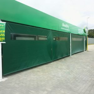 Toldo cortina com visor